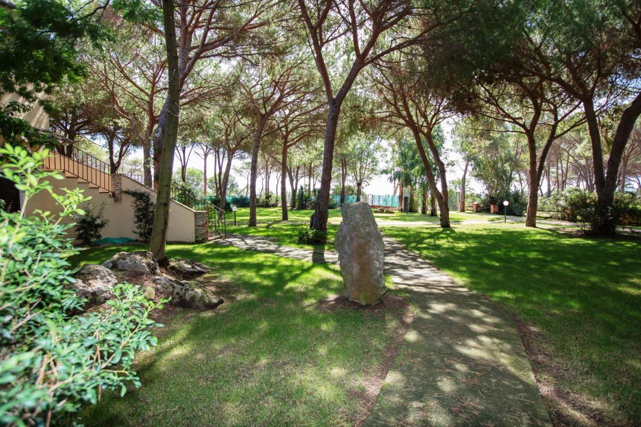 Baia Delle Palme Beach Santa Margherita di Pula Exterior photo