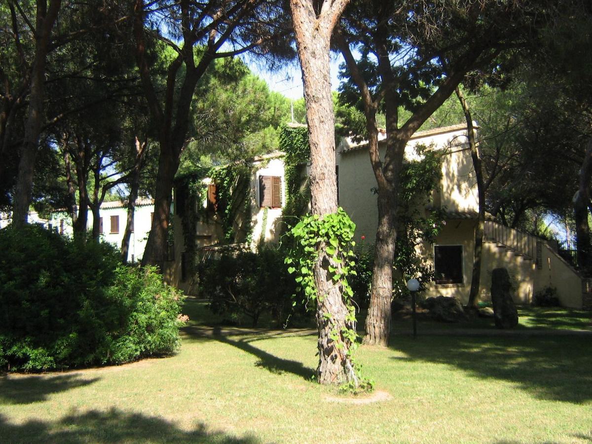 Baia Delle Palme Beach Santa Margherita di Pula Exterior photo