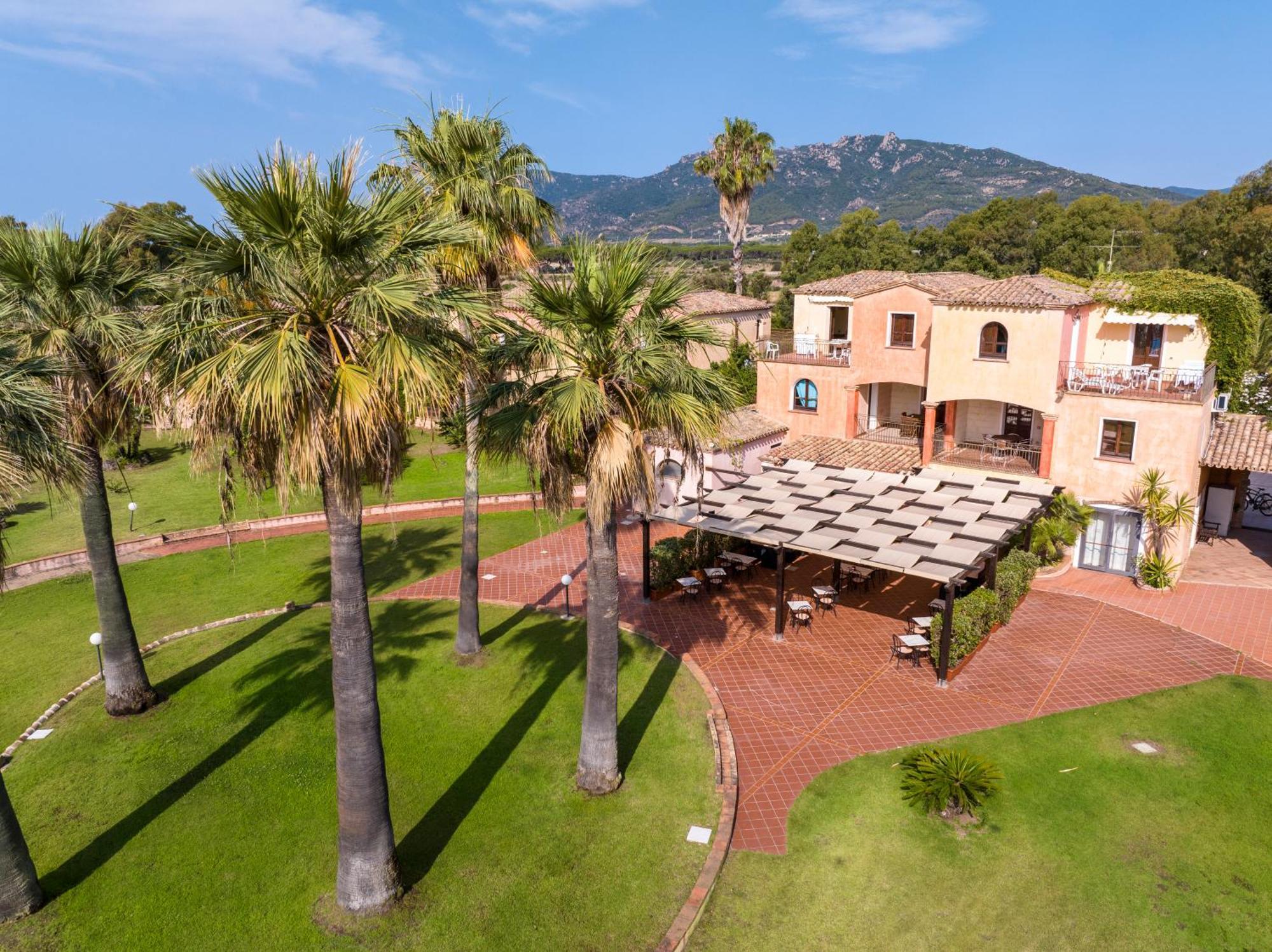 Baia Delle Palme Beach Santa Margherita di Pula Exterior photo